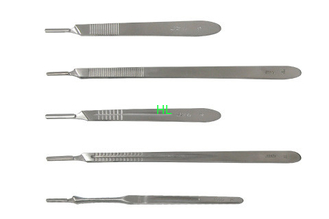 Porcellana Bisturi chirurgico medico eliminabile della chirurgia dell'attrezzatura con la maniglia acciaio inossidabile/della plastica fornitore